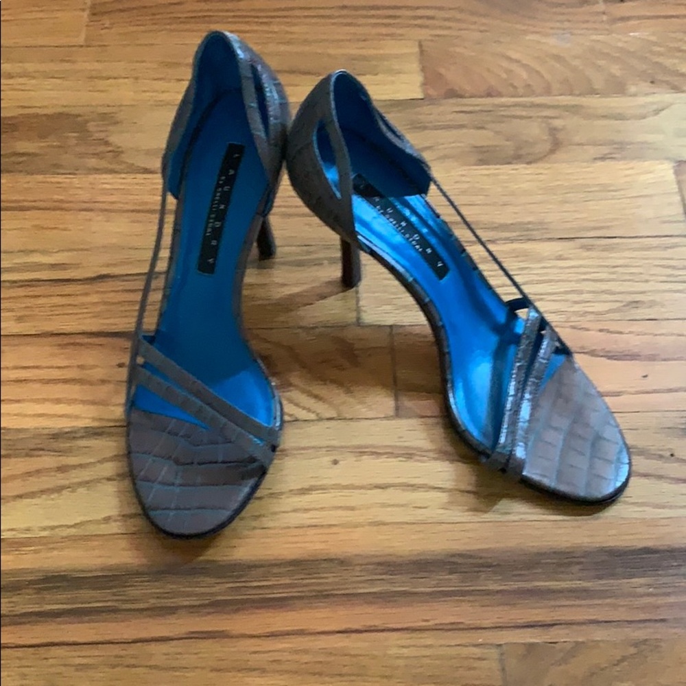 NWOT Laundry heels 👠